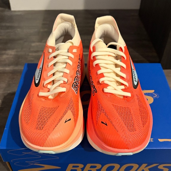 Brooks Hyperion Max 3 - Picture 2 of 7